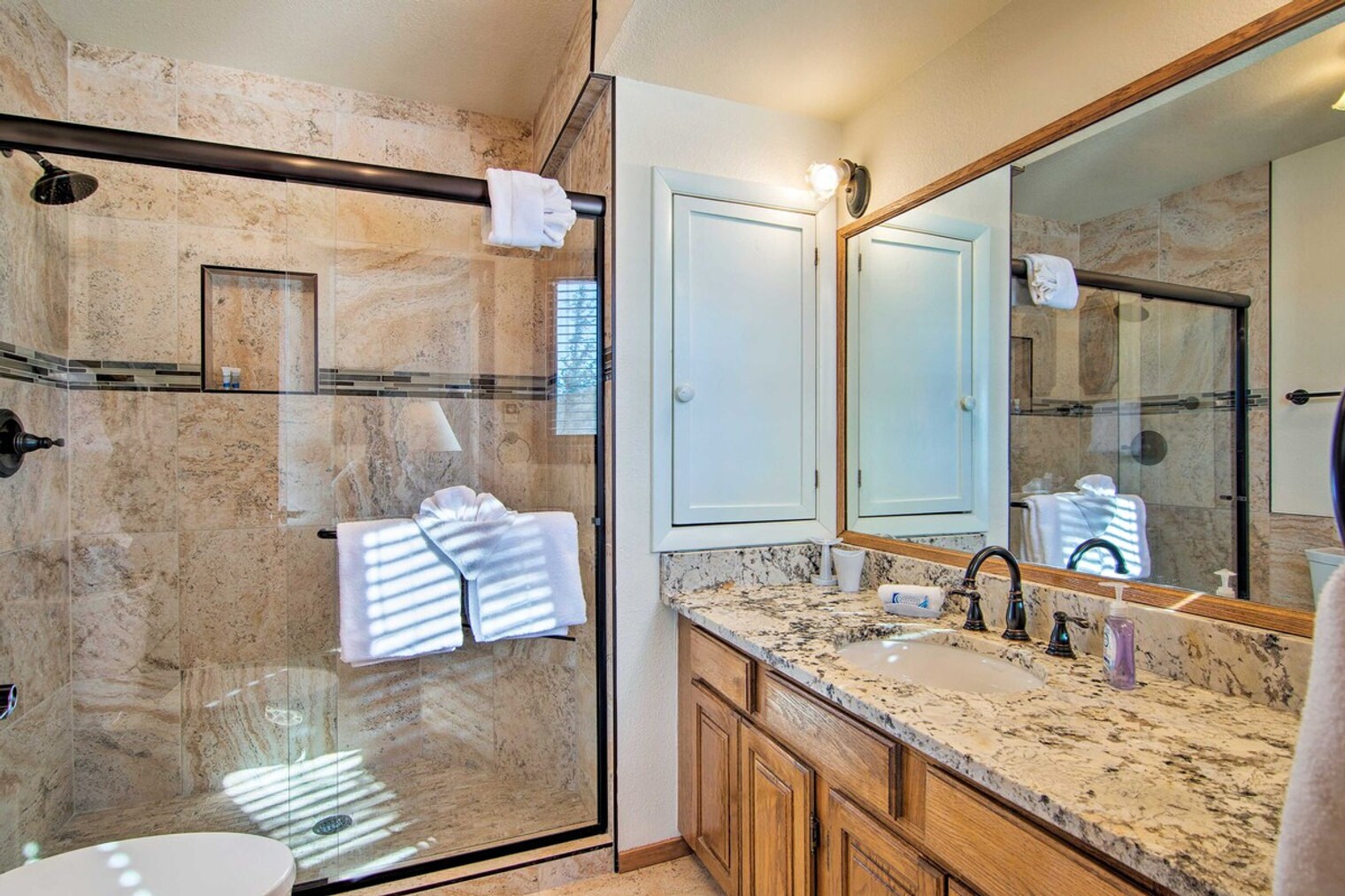 Building Photo - 1740 High Pine Dr