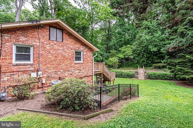 Building Photo - 5225 Old Dominion Dr