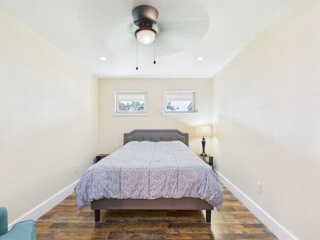 Building Photo - All Utilities are Included