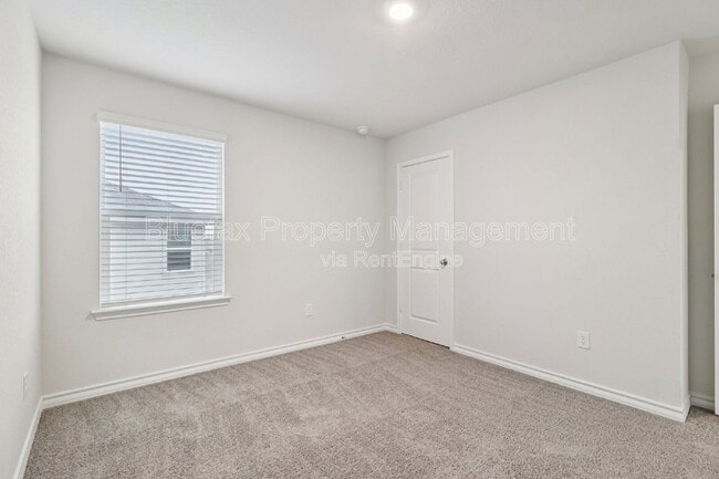 Building Photo - 11319 War Emblem