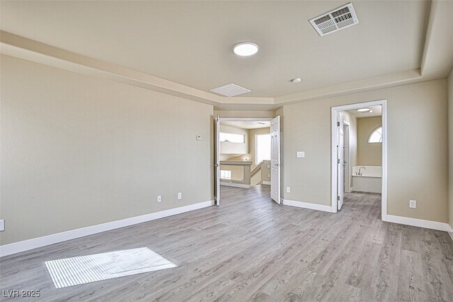 Building Photo - 4584 Mission Meadow Cir