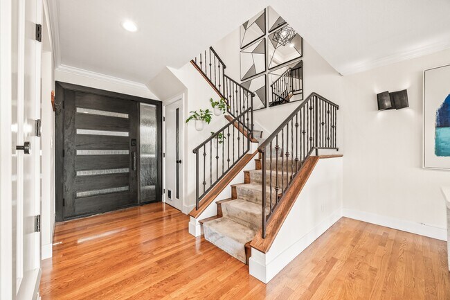 Building Photo - 4452 Caminito Fuente