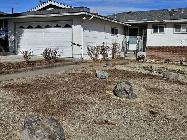 Building Photo - 3bed 2bath Northwest Reno Home, A must see