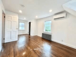 Building Photo - 41 Saybrook St