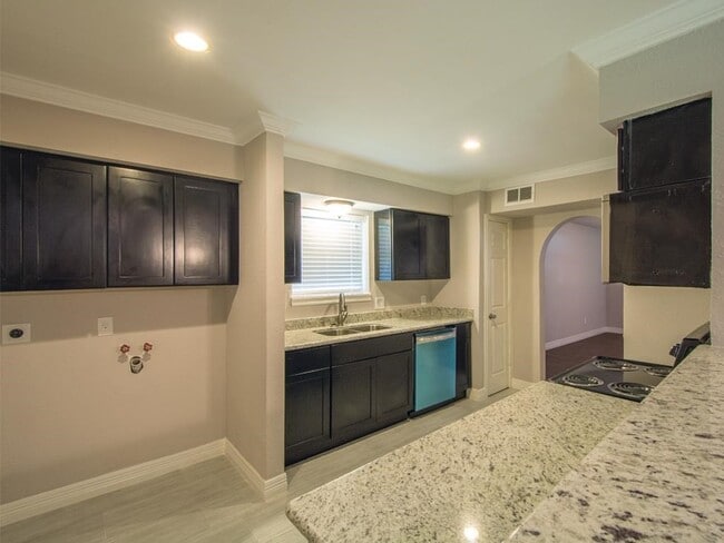 Building Photo - 6510 Reamer St