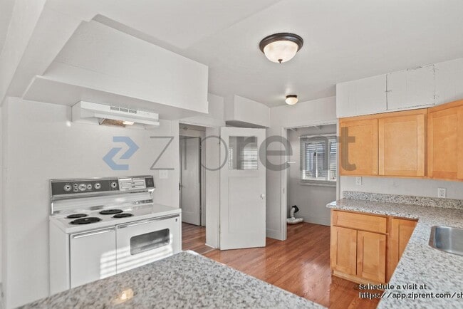 Building Photo - 7840 Church St