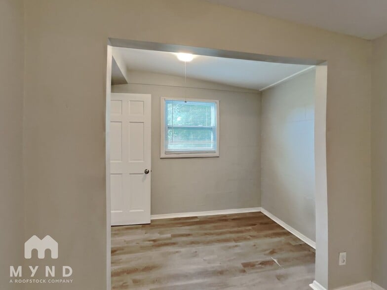 Building Photo - 10520 Monaco Dr