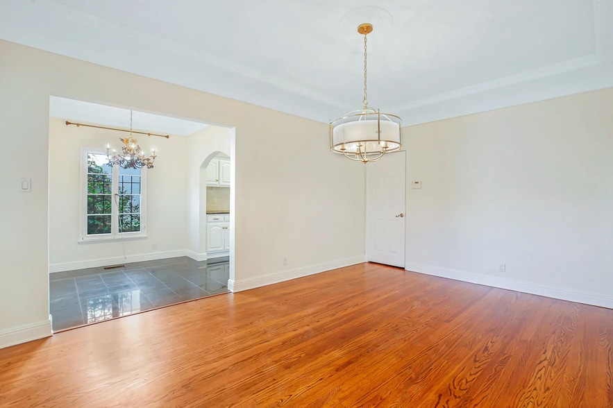 Formal dining room - 1074 S Genesee Ave