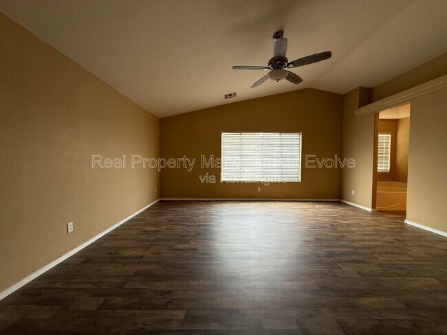 Building Photo - 1526 S 217th Dr