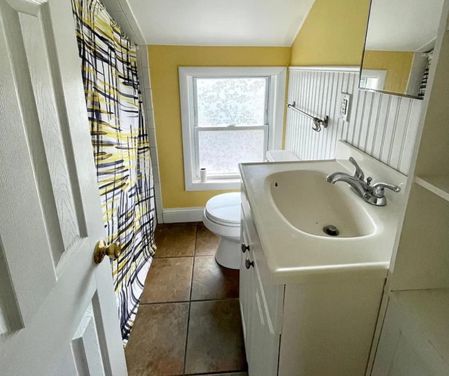 Building Photo - Charming 2-Bedroom Single-Family Home – Pr...