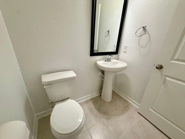Building Photo - 8014 Canyon Wren Pk