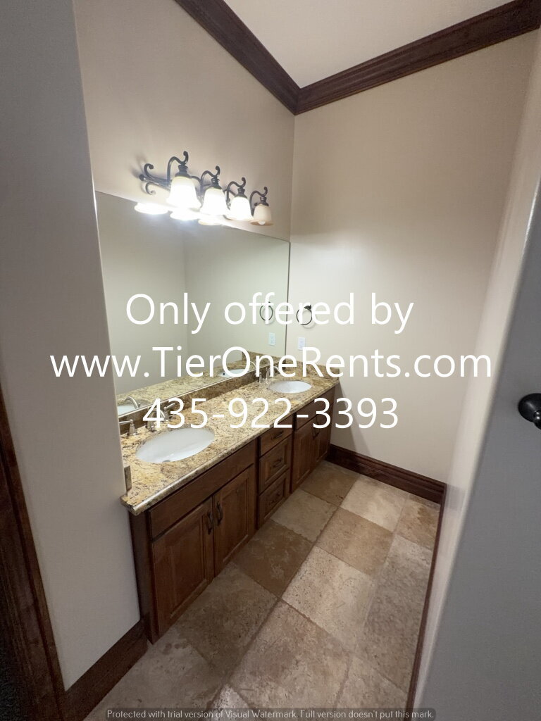 Building Photo - NO DEPOSIT option available for qualified renters!