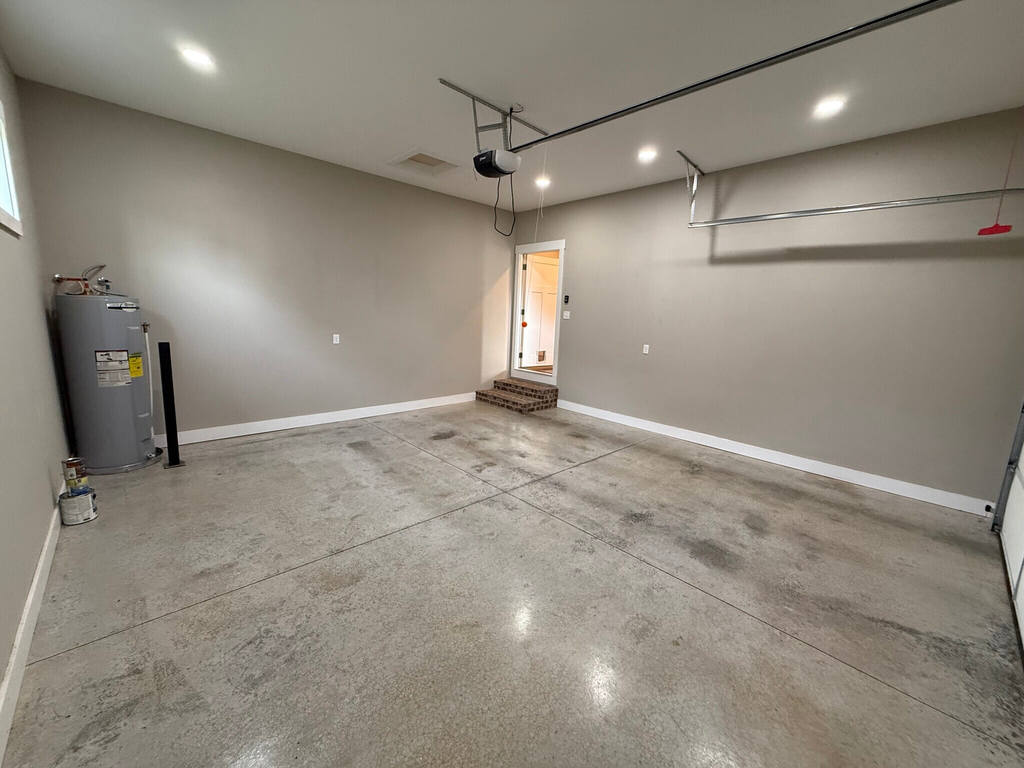 Building Photo - 1124 Cross Pointe Dr