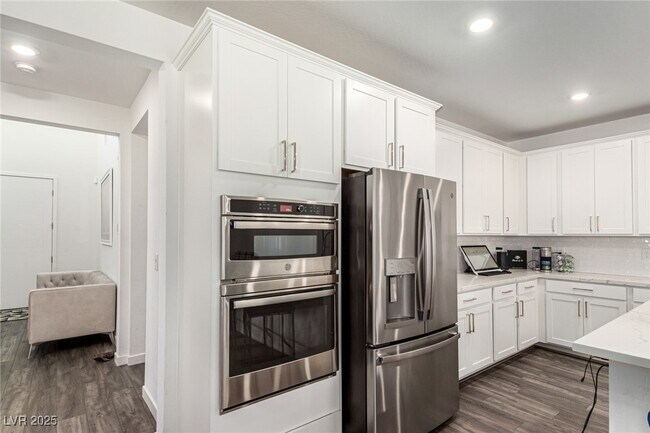 Building Photo - 12332 Switchgrass Ave