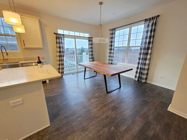 Building Photo - 4449 Monroe Ct