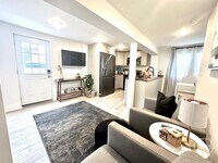 Building Photo - 528 E 37th St