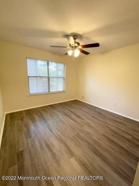 Building Photo - 331 Oak Knoll Dr