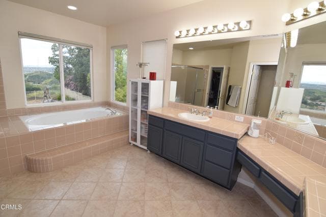 Building Photo - 28469 Horseshoe Cir