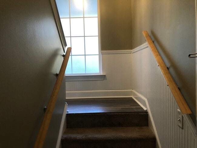 Building Photo - 4323 Lotus Ct