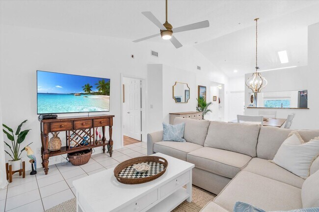 Building Photo - ***ANNUAL UNFURNISHED***NOW AVAILABLE***NO...