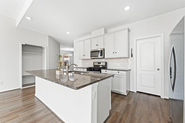 Building Photo - 31423 Elkcreek Bend Dr