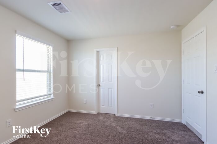 Building Photo - 12543 Highgrove Springs Dr