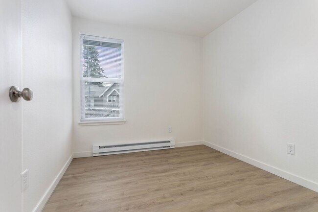 Interior Photo - Glacier Park Apartments