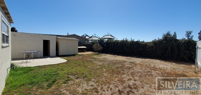 Building Photo - Cozy 2 bedroom 2 Bath Home