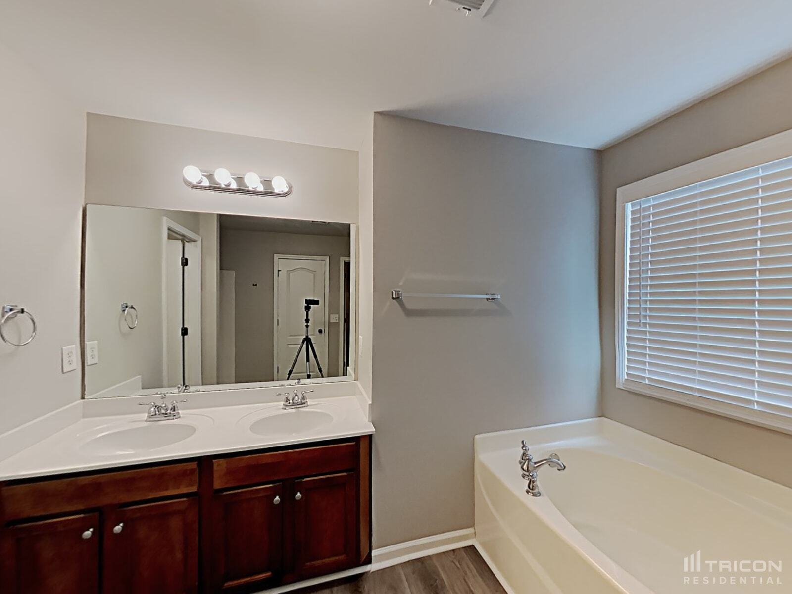 Building Photo - 106 Bethany Manor Dr