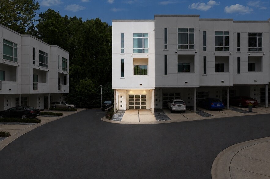 Building Photo - 350 Viburnum Way Ct