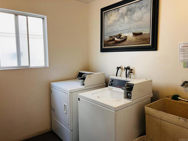 Building Photo - 159 Redwood Ave