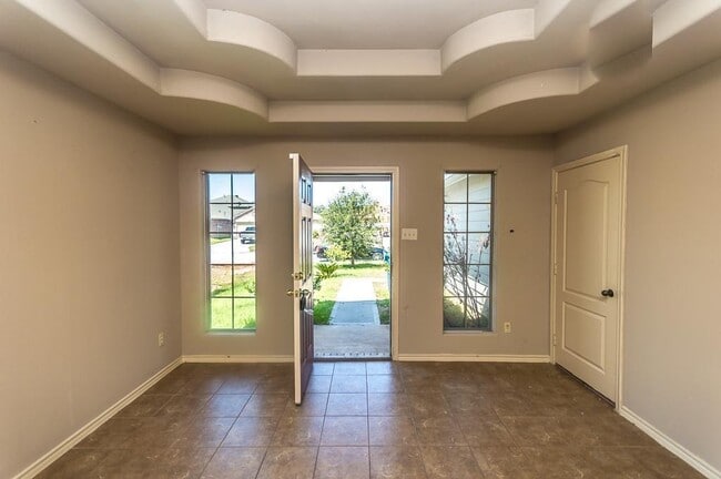 Building Photo - 17314 Blackstone Trails Dr