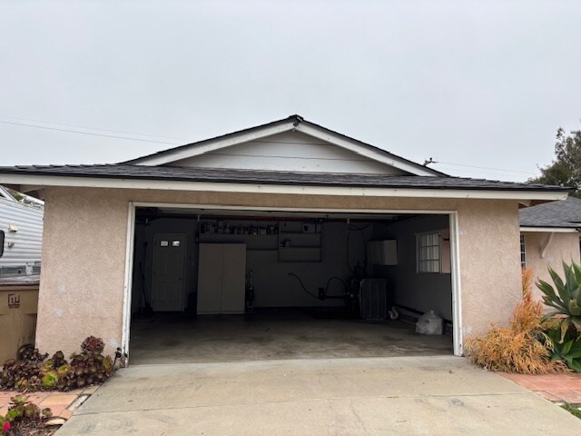 Building Photo - 7119 Tuolumne Dr