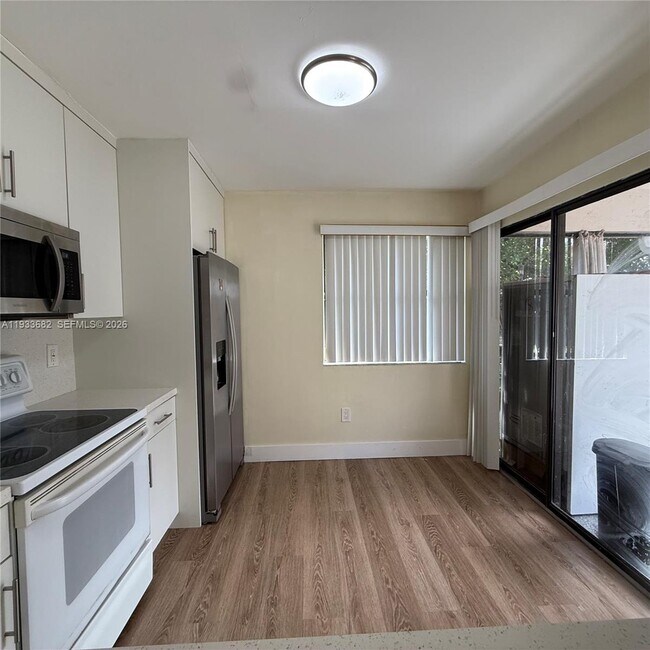 Building Photo - 1301 S Franklin Ave