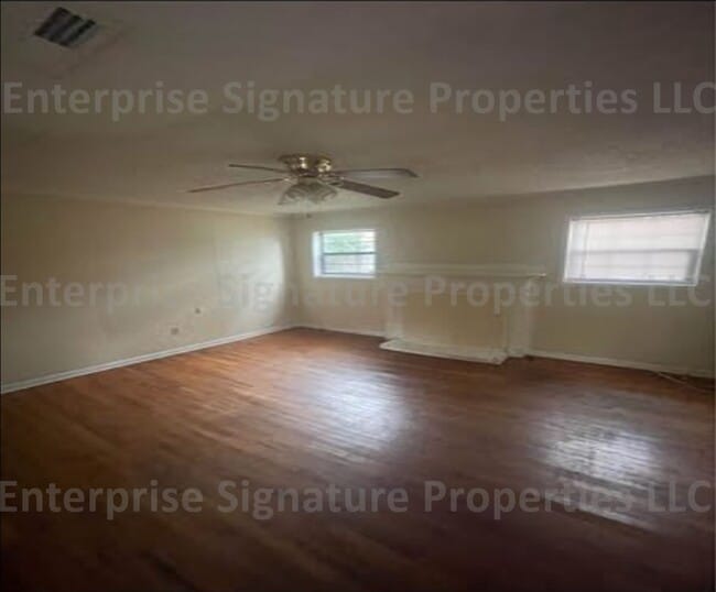 Building Photo - 711 Westmead St