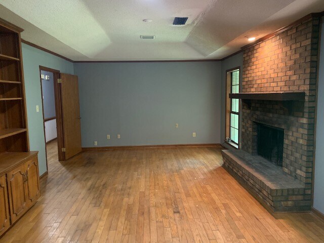 Building Photo - Large secluded 4 bedroom/2 bath in Blue Ridge Estates