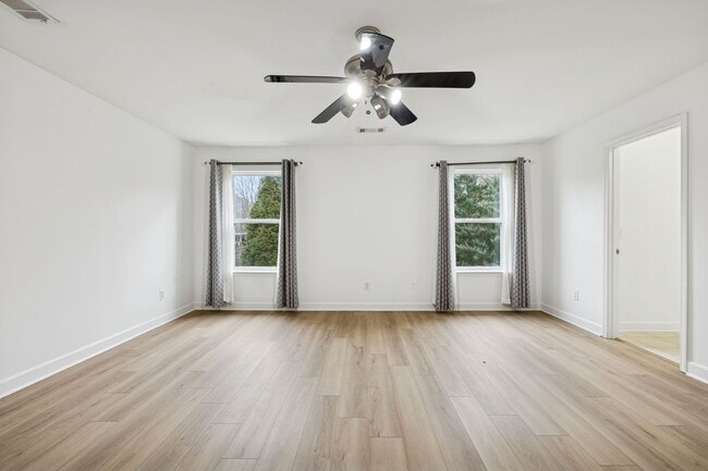 Building Photo - Located in the highly desirable McKays Mill community in Franklin, TN