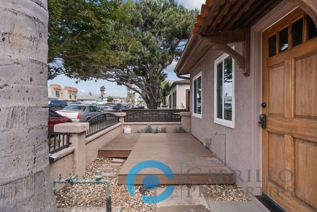 Building Photo - 2110 Bacon St