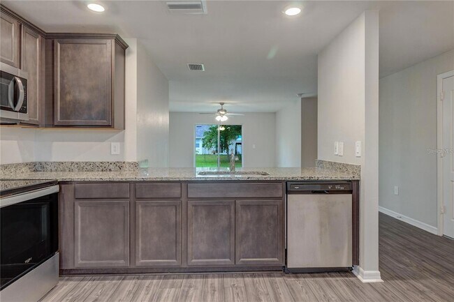 Building Photo - 4127 Snowdrop St