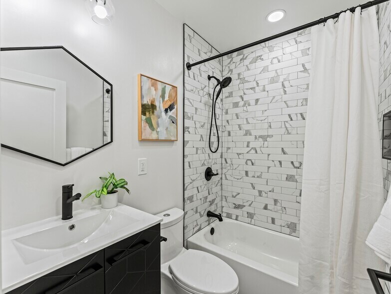 Building Photo - 4320 7th St NW