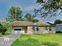 Building Photo - 1256 S Willow Ln Ave