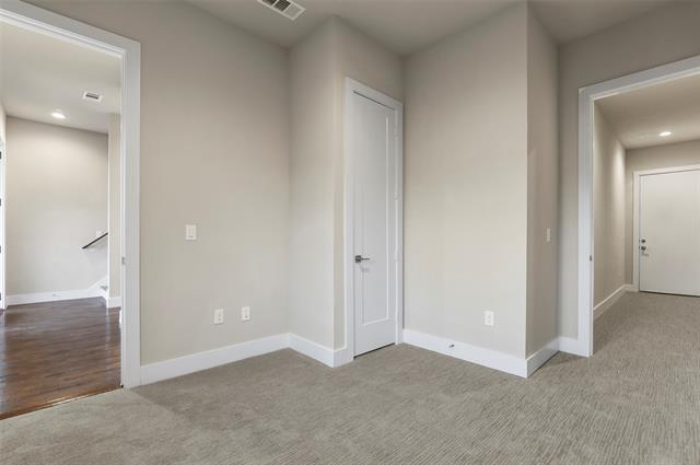 Building Photo - 7186 Birch Mews