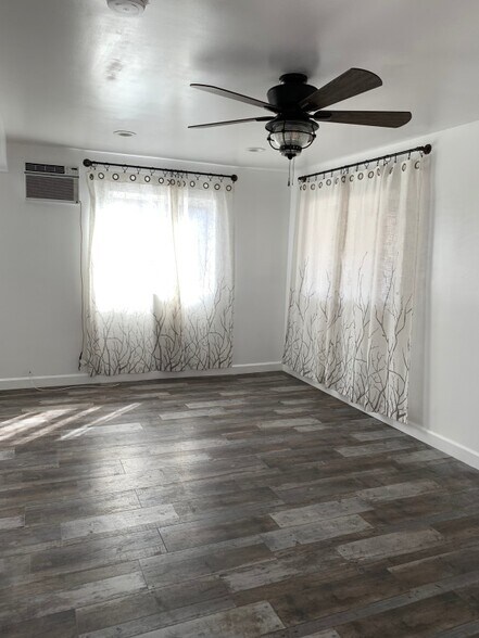 View of corner of living room - 14520 Pontlavoy Ave