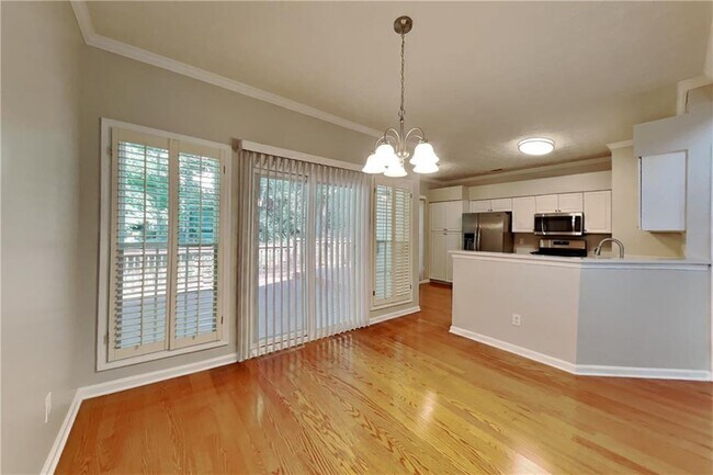 Building Photo - 145 Riversong Dr