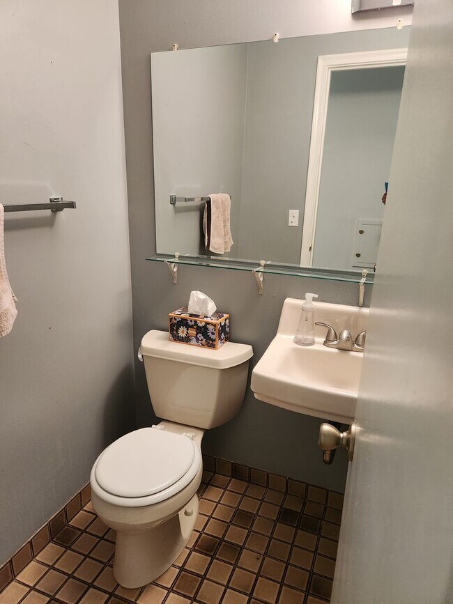 Building Photo - 5901 Charles St