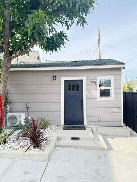 Building Photo - 1248 1/2 W 24th St