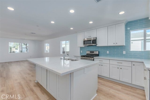 Building Photo - 544 S Clementine St