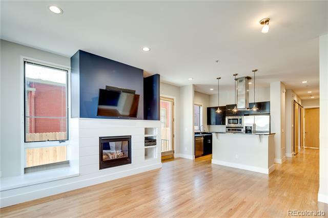 Building Photo - 2536 Glenarm Pl