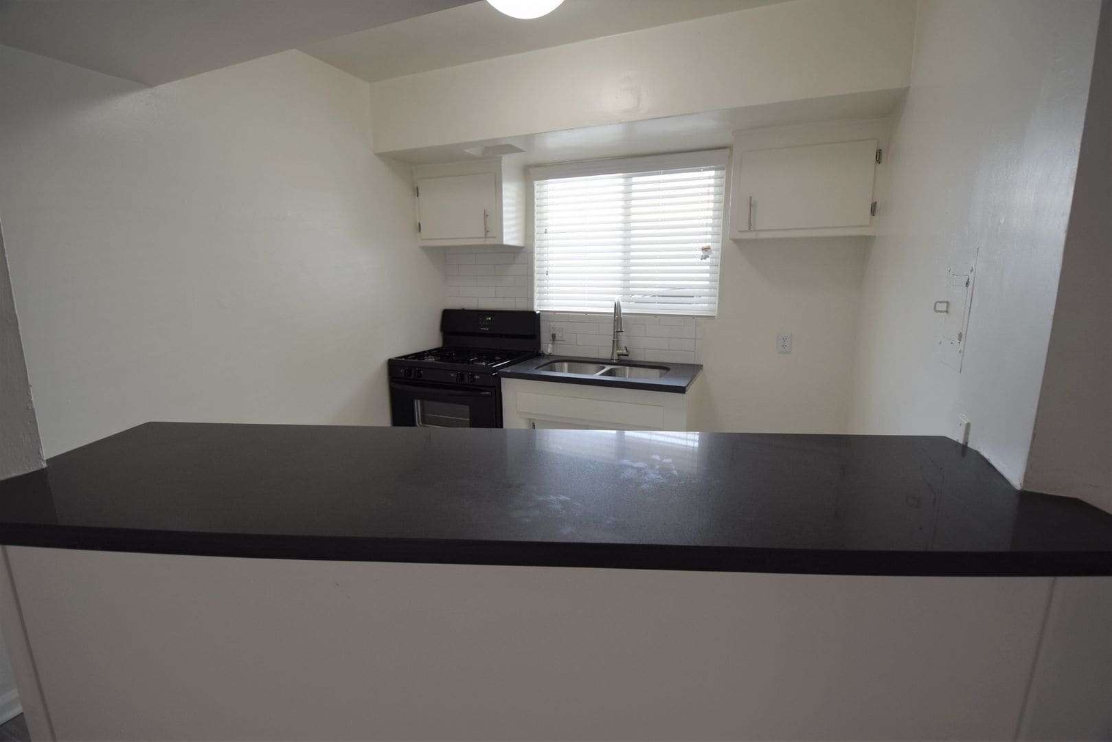 Building Photo - 5939 Cedros Ave