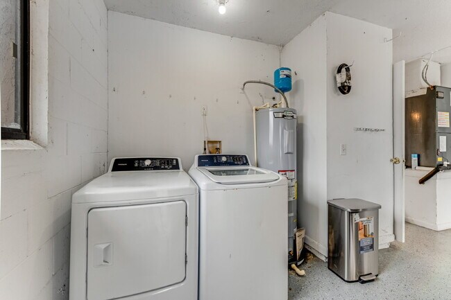 Building Photo - Charming 3-Bedroom, 2-Bath Home in Palm Coast